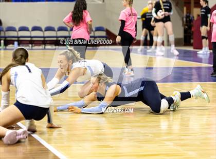 Thumbnail 2 in Swink vs. Vail Christian (CHSAA 2A Round 1) photogallery.