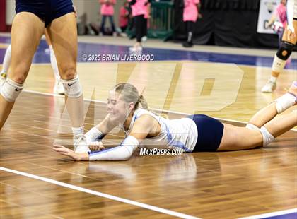 Thumbnail 2 in Swink vs. Vail Christian (CHSAA 2A Round 1) photogallery.