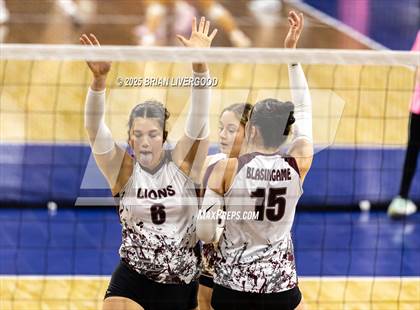 Thumbnail 1 in Swink vs. Vail Christian (CHSAA 2A Round 1) photogallery.