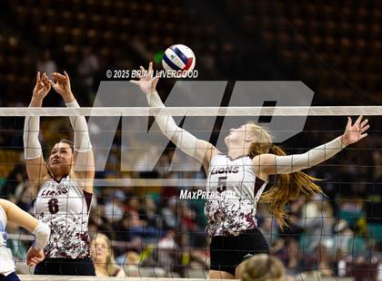 Thumbnail 2 in Swink vs. Vail Christian (CHSAA 2A Round 1) photogallery.