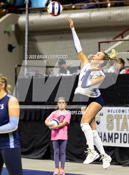 Thumbnail 1 in Swink vs. Vail Christian (CHSAA 2A Round 1) photogallery.