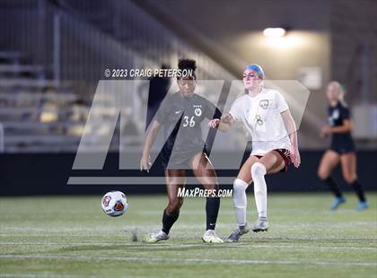 Thumbnail 3 in Maple Mountain vs. Olympus (UHSAA 5A Semifinals) photogallery.