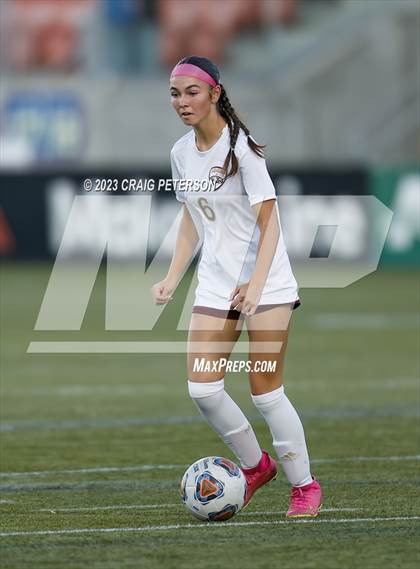 Thumbnail 1 in Maple Mountain vs. Olympus (UHSAA 5A Semifinals) photogallery.