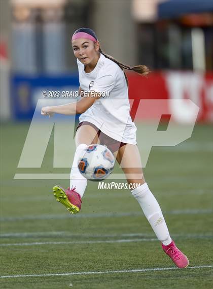 Thumbnail 2 in Maple Mountain vs. Olympus (UHSAA 5A Semifinals) photogallery.