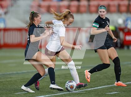Thumbnail 2 in Maple Mountain vs. Olympus (UHSAA 5A Semifinals) photogallery.