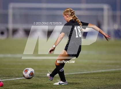 Thumbnail 3 in Maple Mountain vs. Olympus (UHSAA 5A Semifinals) photogallery.