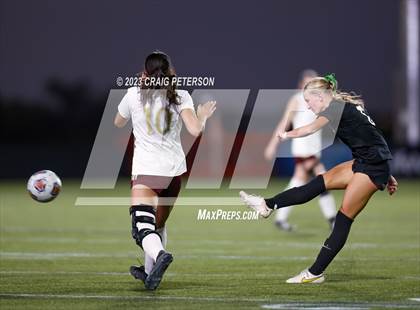 Thumbnail 1 in Maple Mountain vs. Olympus (UHSAA 5A Semifinals) photogallery.