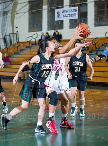 Thumbnail 3 in Mira Costa vs Bellamine-Jefferson (Santa Barbara Tournament of Champions) photogallery.