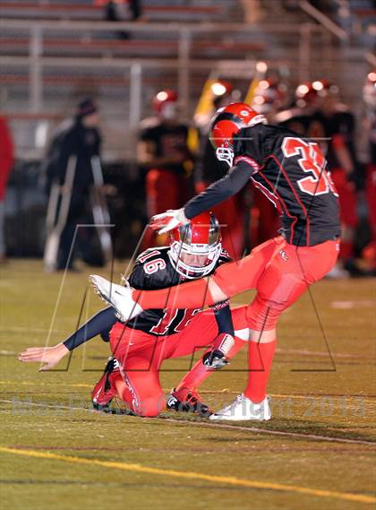 Thumbnail 3 in Farmington @ New Canaan (CIAC Class L Quarterfinal) photogallery.
