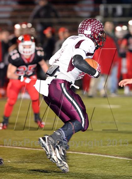 Thumbnail 3 in Farmington @ New Canaan (CIAC Class L Quarterfinal) photogallery.