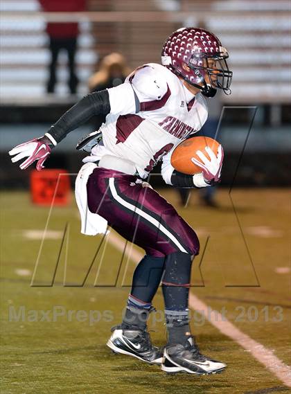 Thumbnail 3 in Farmington @ New Canaan (CIAC Class L Quarterfinal) photogallery.