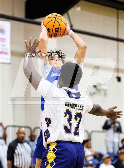 Thumbnail 2 in Wayne Preparatory Academy vs Fayetteville Christian (Veterans Showcase 2025) photogallery.