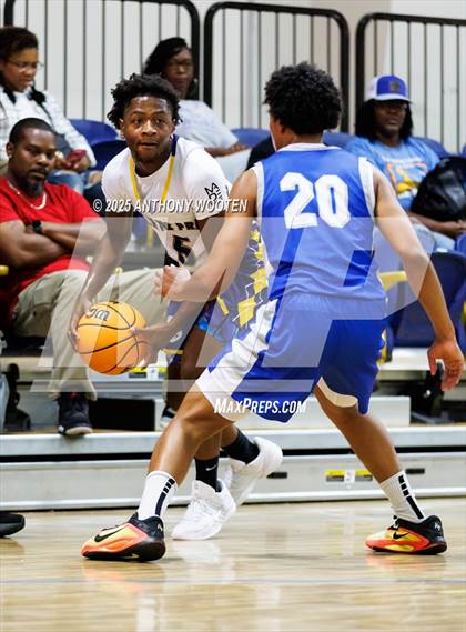 Thumbnail 1 in Wayne Preparatory Academy vs Fayetteville Christian (Veterans Showcase 2025) photogallery.