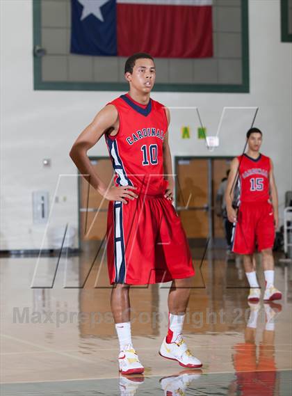 Thumbnail 2 in Hebron vs John Paul II (Carrollton-Farmers Branch Basketball Classic) photogallery.