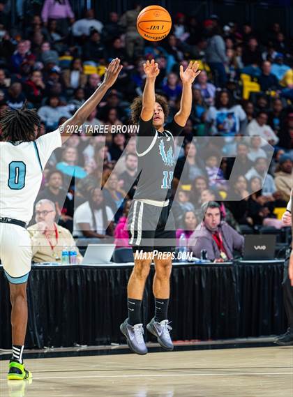 Thumbnail 2 in Woodside vs. L.C. Bird (VHSL Class 5 Final) photogallery.