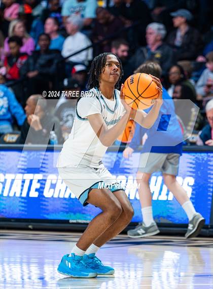 Thumbnail 2 in Woodside vs. L.C. Bird (VHSL Class 5 Final) photogallery.