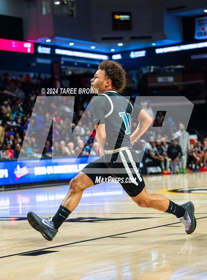 Thumbnail 2 in Woodside vs. L.C. Bird (VHSL Class 5 Final) photogallery.