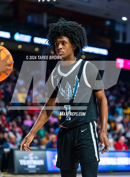 Thumbnail 2 in Woodside vs. L.C. Bird (VHSL Class 5 Final) photogallery.