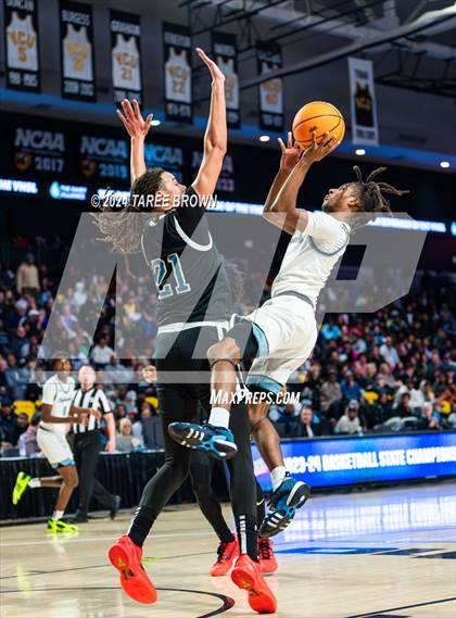 Thumbnail 2 in Woodside vs. L.C. Bird (VHSL Class 5 Final) photogallery.