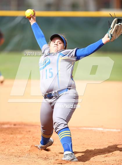 Thumbnail 3 in Sahuarita vs. Bourgade Catholic photogallery.