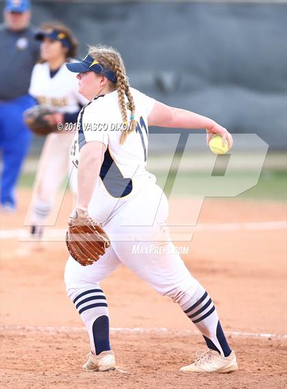 Thumbnail 2 in Sahuarita vs. Bourgade Catholic photogallery.
