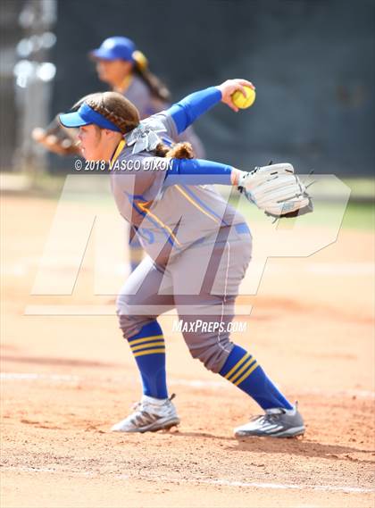 Thumbnail 3 in Sahuarita vs. Bourgade Catholic photogallery.