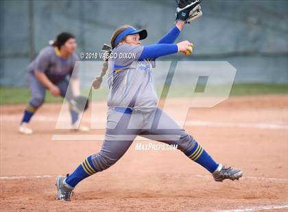 Thumbnail 2 in Sahuarita vs. Bourgade Catholic photogallery.