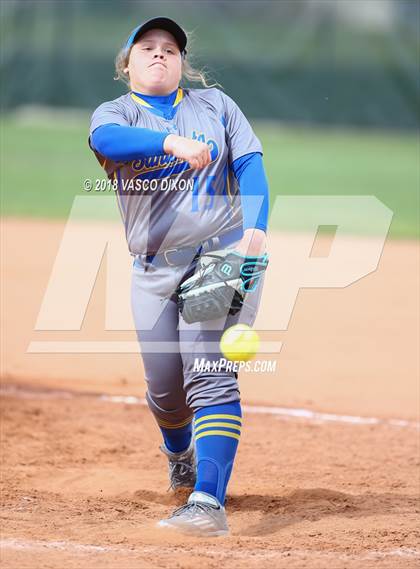 Thumbnail 3 in Sahuarita vs. Bourgade Catholic photogallery.