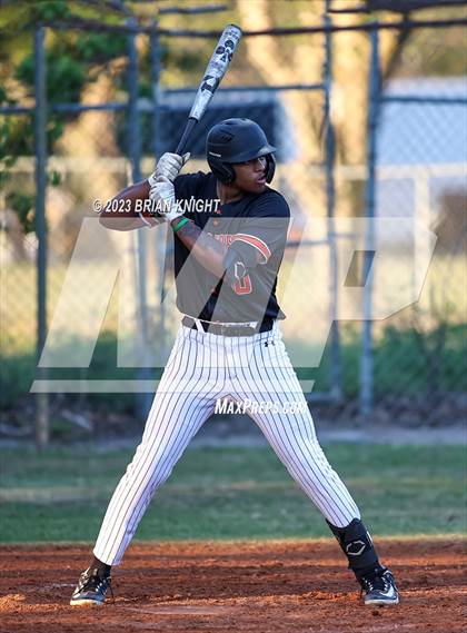 Thumbnail 3 in McKeel Academy vs. Lake Wales photogallery.