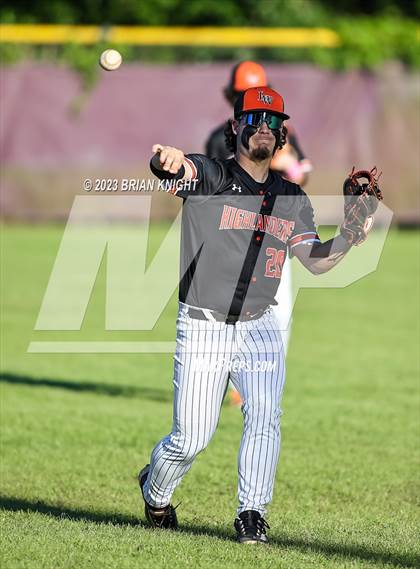 Thumbnail 3 in McKeel Academy vs. Lake Wales photogallery.