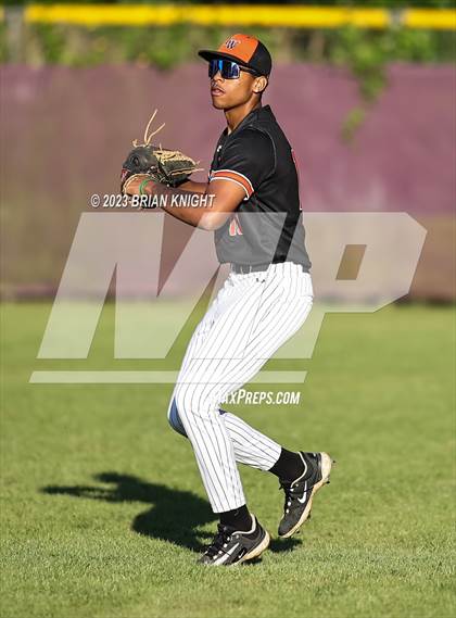 Thumbnail 2 in McKeel Academy vs. Lake Wales photogallery.