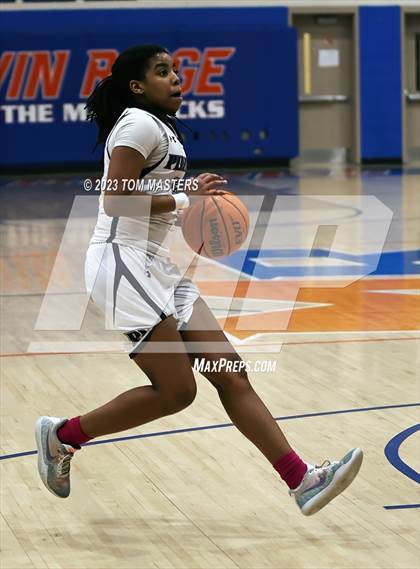 Thumbnail 3 in Cuthbertson vs. Porter Ridge (NCHSAA 4A Conference Semifinal) photogallery.