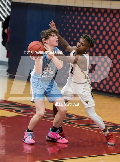 Thumbnail 3 in Mica Mountain vs Marcos de Niza (MLK Dream Classic) photogallery.