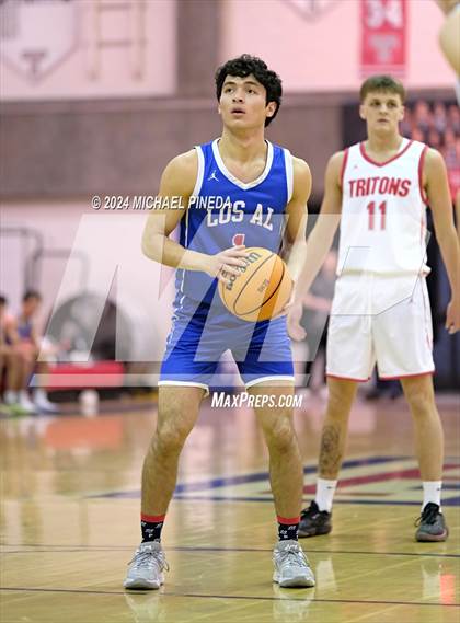 Thumbnail 2 in San Clemente vs Los Alamitos (Orange County North/South Challenge) photogallery.