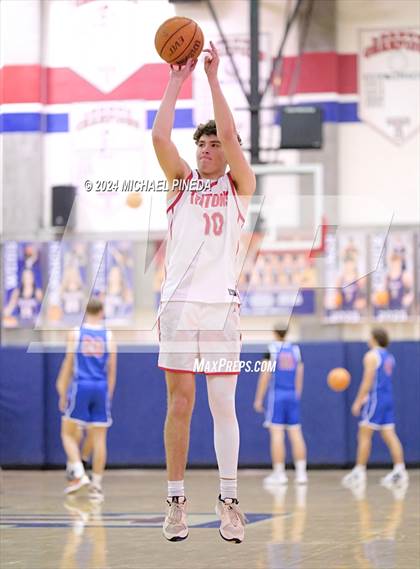 Thumbnail 2 in San Clemente vs Los Alamitos (Orange County North/South Challenge) photogallery.