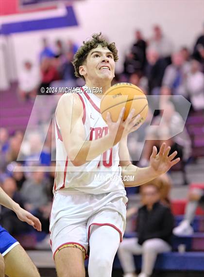 Thumbnail 3 in San Clemente vs Los Alamitos (Orange County North/South Challenge) photogallery.