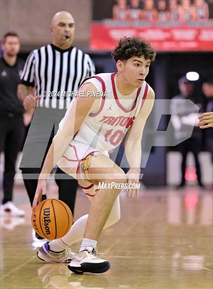 Thumbnail 3 in San Clemente vs Los Alamitos (Orange County North/South Challenge) photogallery.