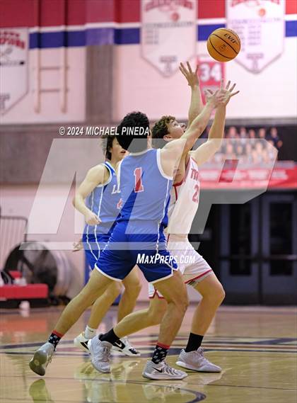 Thumbnail 2 in San Clemente vs Los Alamitos (Orange County North/South Challenge) photogallery.