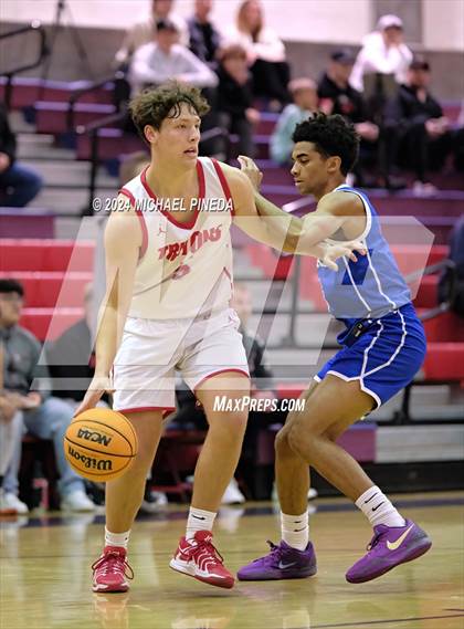 Thumbnail 2 in San Clemente vs Los Alamitos (Orange County North/South Challenge) photogallery.