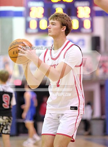Thumbnail 3 in San Clemente vs Los Alamitos (Orange County North/South Challenge) photogallery.