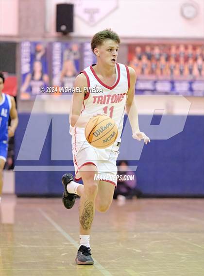 Thumbnail 3 in San Clemente vs Los Alamitos (Orange County North/South Challenge) photogallery.