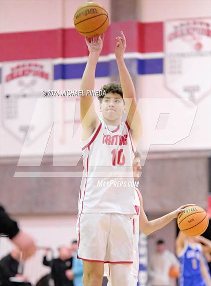 Thumbnail 3 in San Clemente vs Los Alamitos (Orange County North/South Challenge) photogallery.