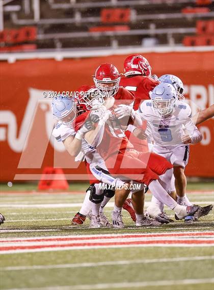 Thumbnail 1 in Sky View vs Crimson Cliffs (UHSAA 4A Semifinal) photogallery.