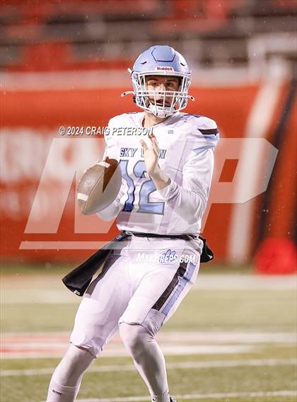 Thumbnail 3 in Sky View vs Crimson Cliffs (UHSAA 4A Semifinal) photogallery.