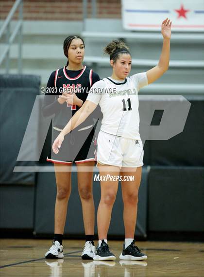 Thumbnail 3 in MacArthur vs Mansfield photogallery.