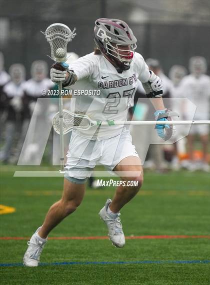 Thumbnail 2 in Garden City @ Ward Melville photogallery.