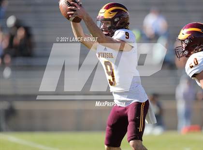 Thumbnail 3 in Bear Creek vs. Windsor (CHSAA 4A First Round Playoff) photogallery.