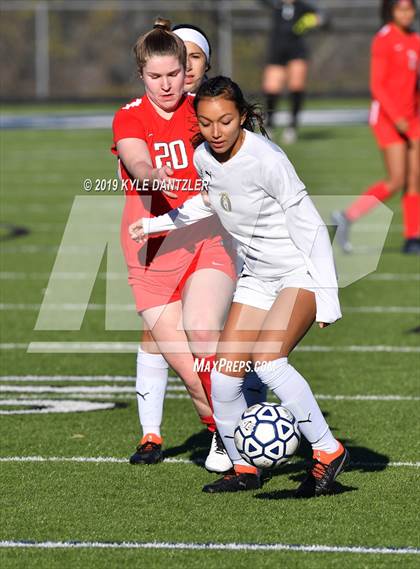 Thumbnail 3 in St. Thomas Aquinas vs Carondelet (National Elite Prep Showcase) photogallery.