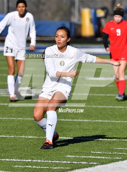 Thumbnail 2 in St. Thomas Aquinas vs Carondelet (National Elite Prep Showcase) photogallery.