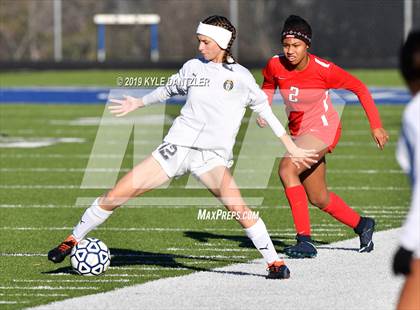 Thumbnail 2 in St. Thomas Aquinas vs Carondelet (National Elite Prep Showcase) photogallery.